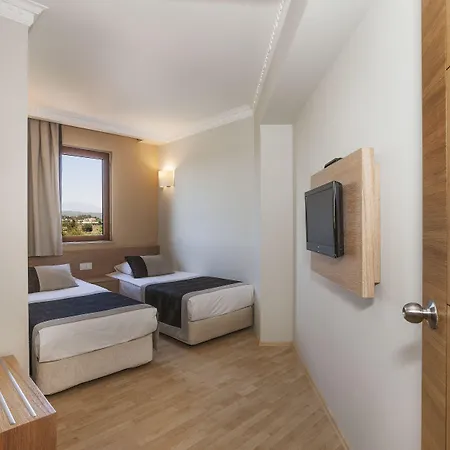 Mholiday Stone Palace Side Отель